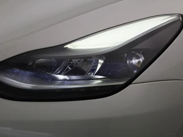 Tesla Model Y (2024) — foto 10 van 46