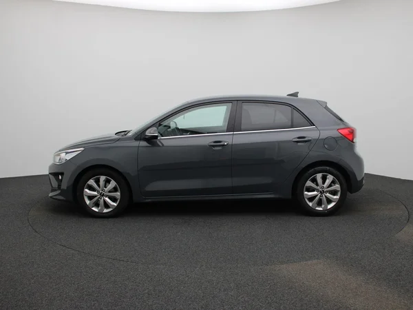 Kia Rio (2023) — foto 32 van 37