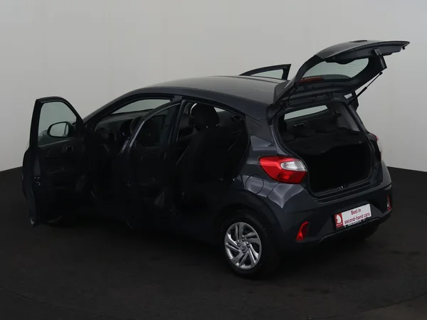 HYUNDAI i10 (2022) — foto 23 van 24