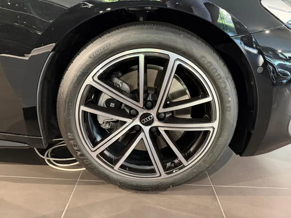 AUDI A5 Avant e-hybrid (PHEV) (2026) — foto 14 van 21