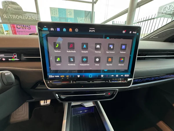 VOLKSWAGEN ID.7 Tourer (2025) — foto 20 van 23