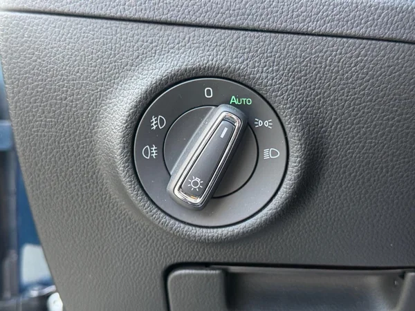 SKODA Superb Combi (2022) — foto 13 van 23