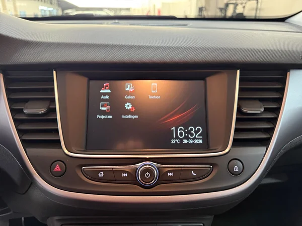 Opel Crossland (2022) — foto 15 van 30