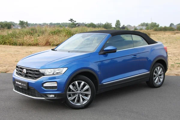Volkswagen T-Roc (2021) — foto 12 van 39