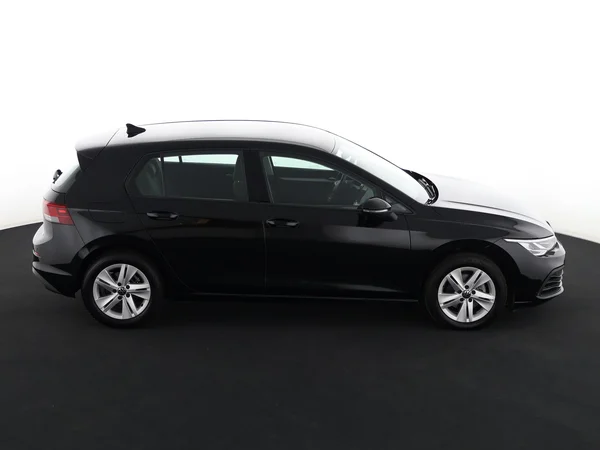 VOLKSWAGEN Golf (2024) — foto 24 van 28