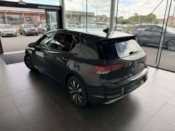 Volkswagen Golf (2024) — foto 18 van 23
