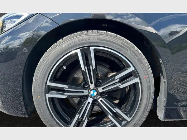 BMW 4 Cabrio (2022) — foto 22 van 29