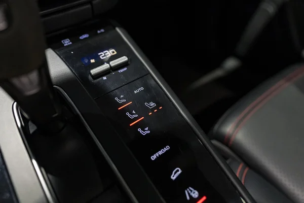 Porsche Macan (2024) — foto 27 van 44