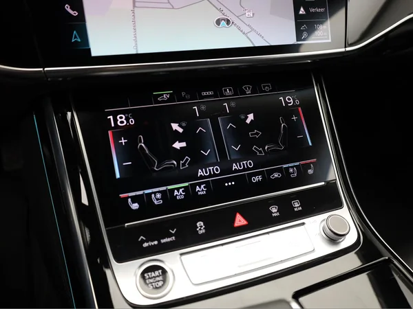 AUDI A8 Long PHEV (2023) — foto 10 van 25