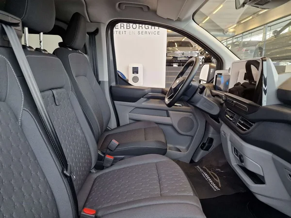 Ford Transit Custom (2025) — foto 11 van 15