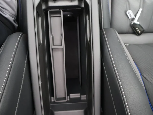 VOLKSWAGEN Passat SW (2024) — foto 20 van 31