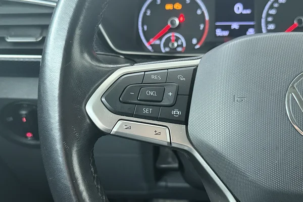 Volkswagen T-Cross (2021) — foto 6 van 19