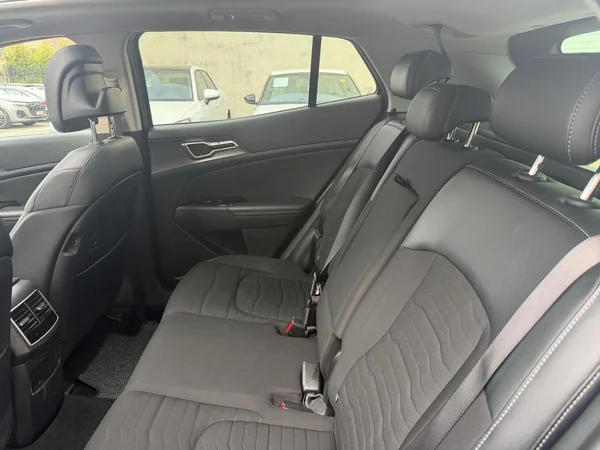 KIA Sportage Dsl (2022) — foto 2 van 22