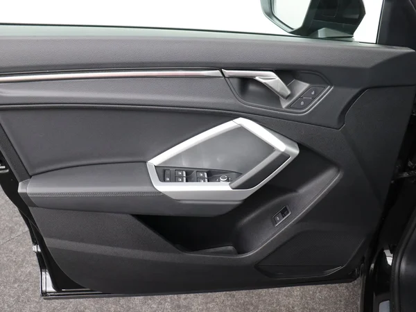 AUDI Q3 (2024) — foto 9 van 18
