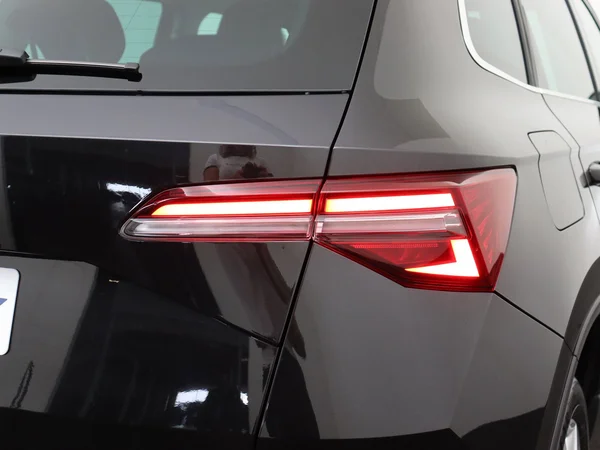 SKODA Karoq (2025) — foto 7 van 18