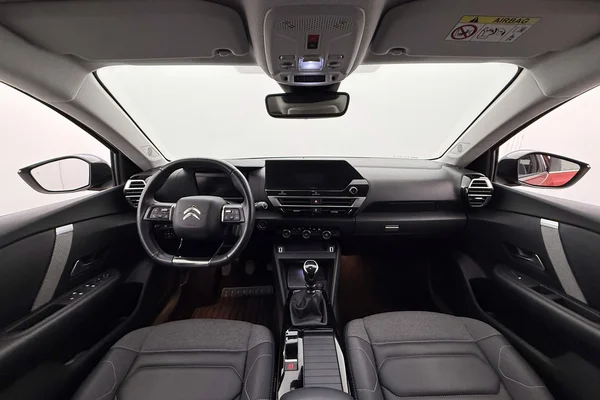 Citroen C4 (2022) — foto 7 van 17