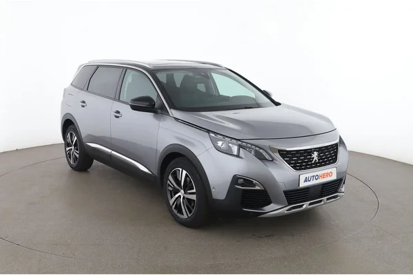 Peugeot 5008 (2019) — foto 17 van 18