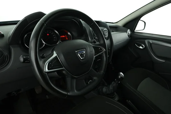 Dacia Duster (2017) — foto 2 van 16