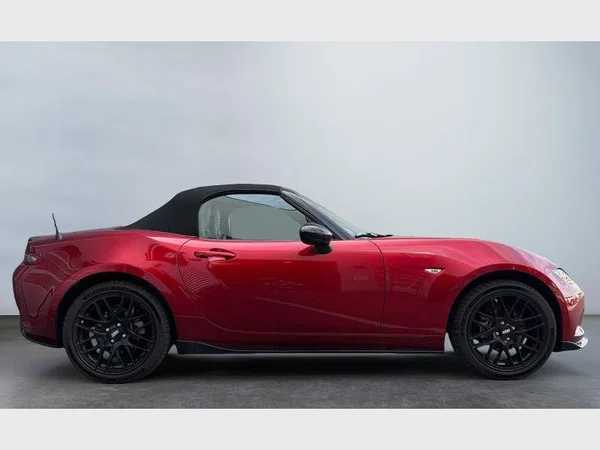 Mazda MX-5 (2024) — foto 22 van 27