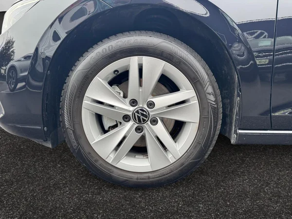 VOLKSWAGEN Golf VIII (2022) — foto 13 van 19