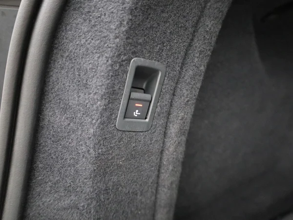 Audi A4 (2023) — foto 7 van 45