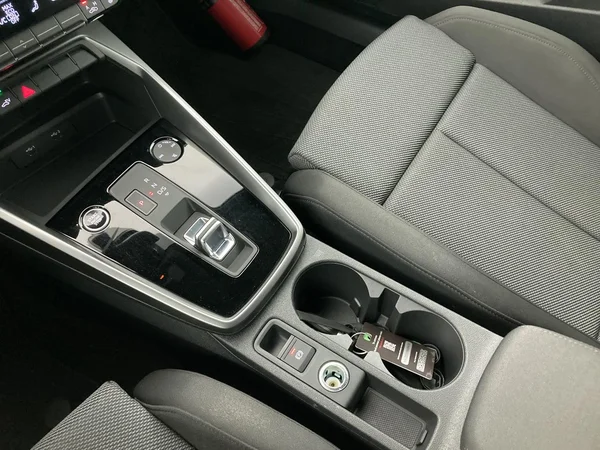 AUDI A3 Sportback PHEV (2022) — foto 9 van 37