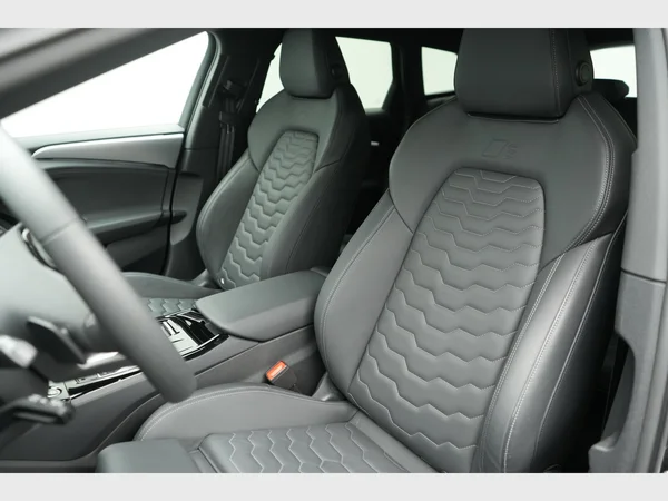 AUDI A6 Avant e-tron (2025) — foto 3 van 47