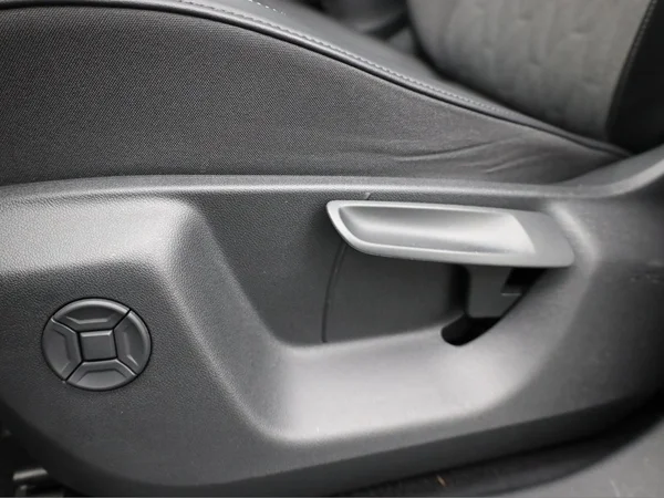 VOLKSWAGEN Tiguan (2024) — foto 8 van 22