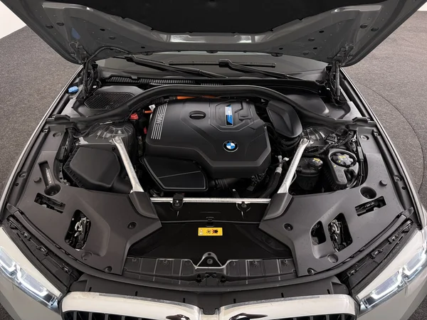 BMW 520 (2022) — foto 6 van 32