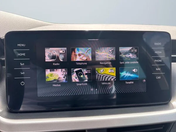 SKODA Kamiq (2022) — foto 7 van 29