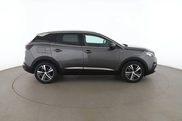 Peugeot 3008 (2021) — foto 13 van 16