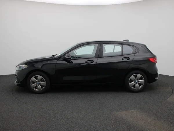 BMW 1 Reeks (2022) — foto 34 van 43