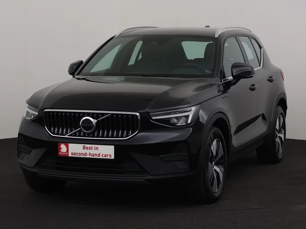 VOLVO XC40 (2023) — foto 1 van 32