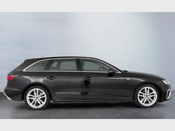 Audi A4 Avant (2021) — foto 9 van 15