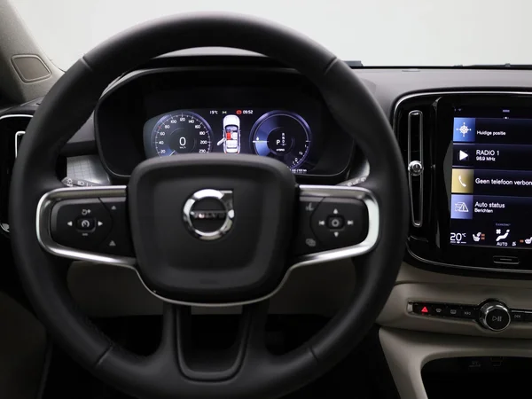 Volvo XC40 (2022) — foto 42 van 44