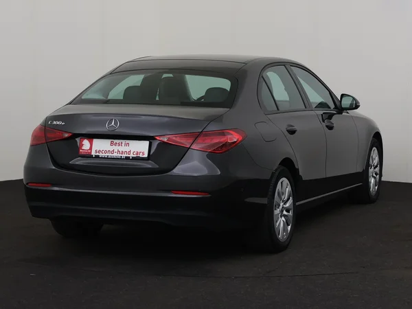 MERCEDES C 300 (2022) — foto 23 van 32