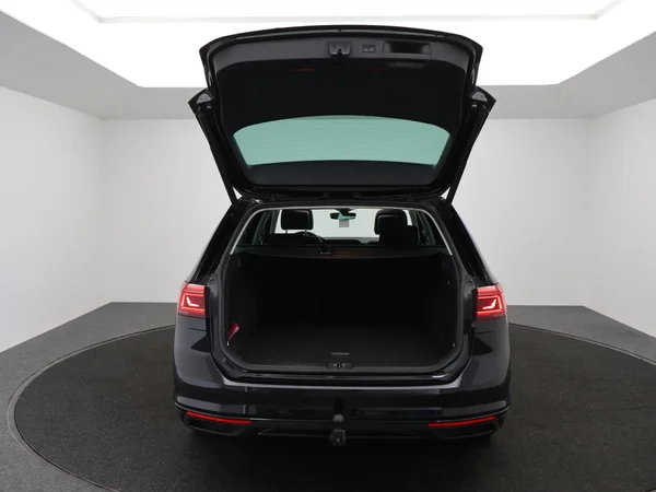Volkswagen Passat (2020) — foto 9 van 33