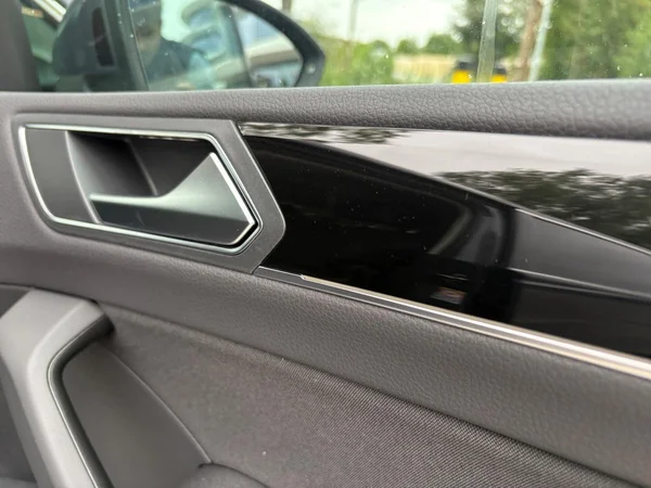 VOLKSWAGEN Touran (2026) — foto 9 van 24