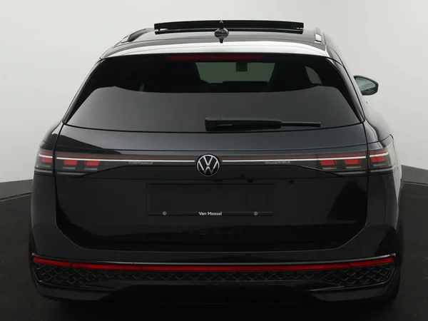 Volkswagen Passat (2024) — foto 24 van 32