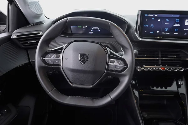 Peugeot E-208 (2025) — foto 9 van 64