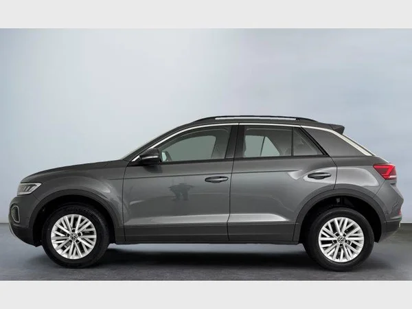 Volkswagen T-Roc (2023) — foto 19 van 24