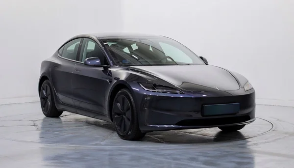 Tesla Model 3 (2024) — foto 39 van 40