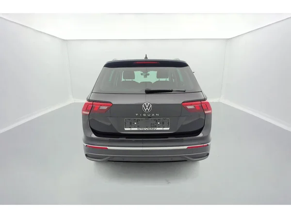 VOLKSWAGEN Tiguan (2022) — foto 3 van 36