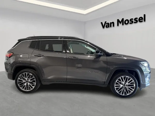 Jeep Compass (2023) — foto 13 van 16
