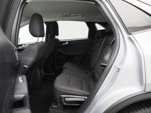 Ford Kuga (2022) — foto 6 van 40