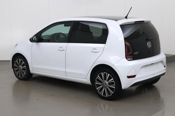 Volkswagen Up! (2021) — foto 14 van 20