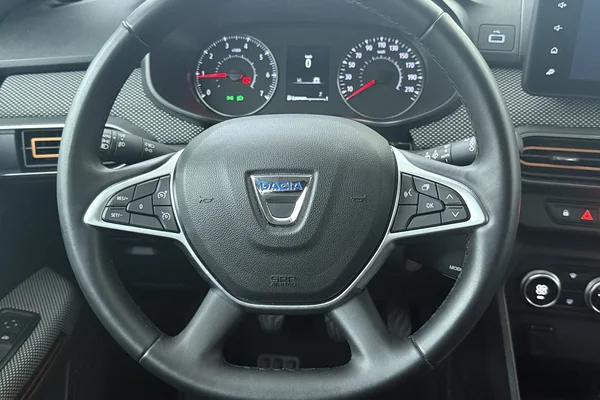 Dacia Sandero Stepway (2022) — foto 2 van 23