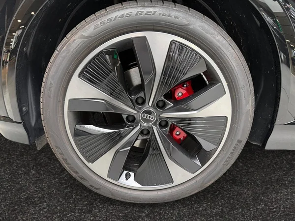 AUDI Q6 Sportback e-tron (2026) — foto 8 van 19