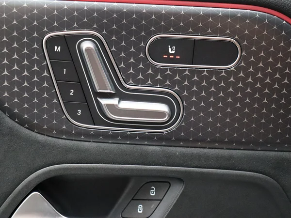Mercedes-Benz EQB (2026) — foto 33 van 33