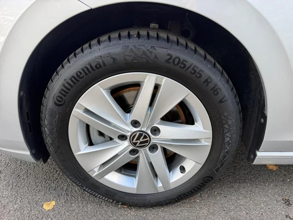 VOLKSWAGEN Golf Variant VIII Dsl (2024) — foto 35 van 45